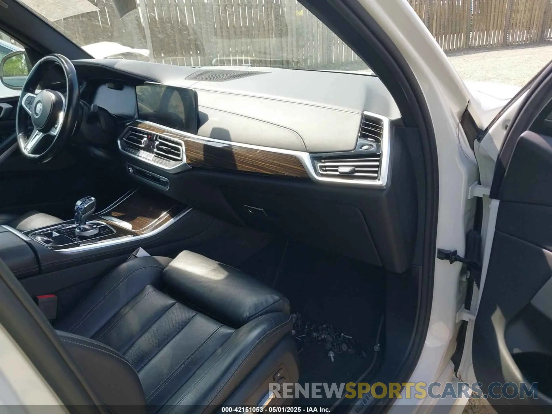 5 Photograph of a damaged car 5UXCR6C58KLK85270 BMW X5 2019