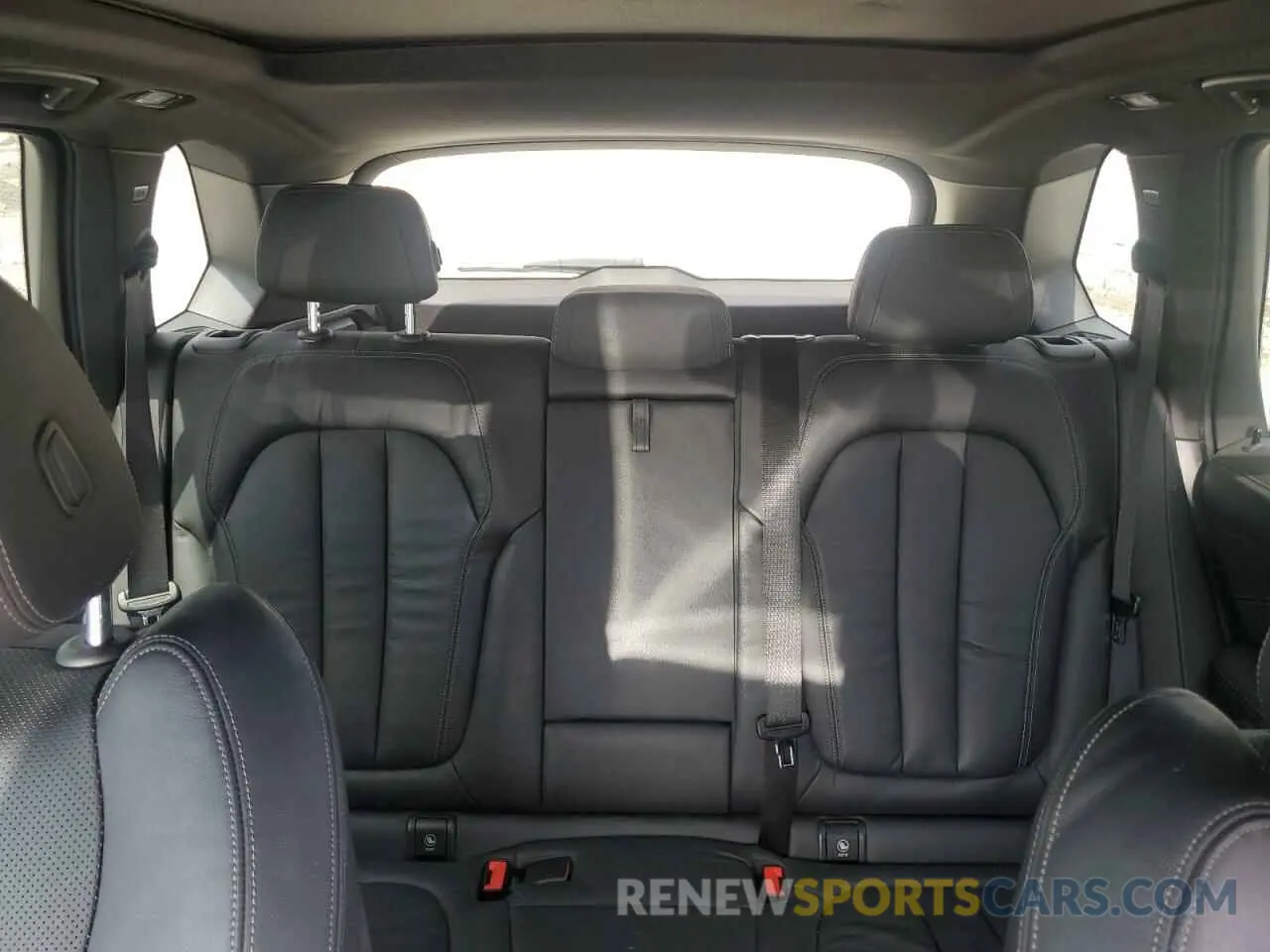 10 Photograph of a damaged car 5UXCR6C58KLL11785 BMW X5 2019