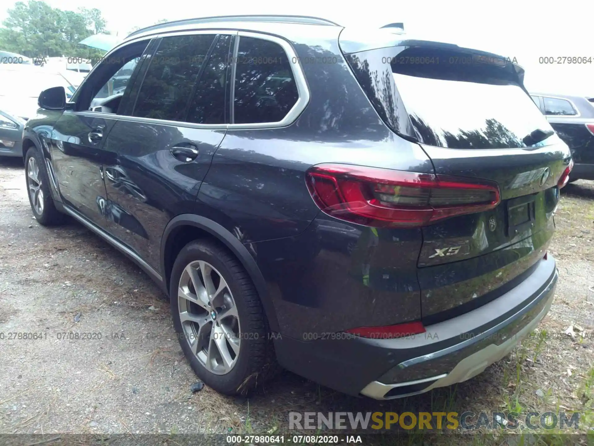 3 Photograph of a damaged car 5UXCR6C58KLL13343 BMW X5 2019