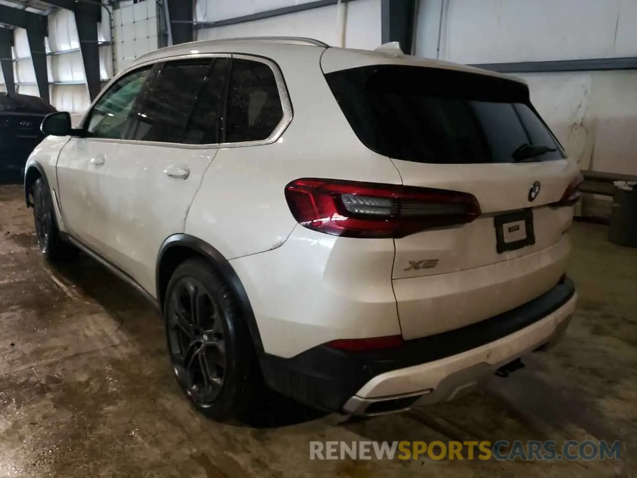 3 Photograph of a damaged car 5UXCR6C58KLL25749 BMW X5 2019