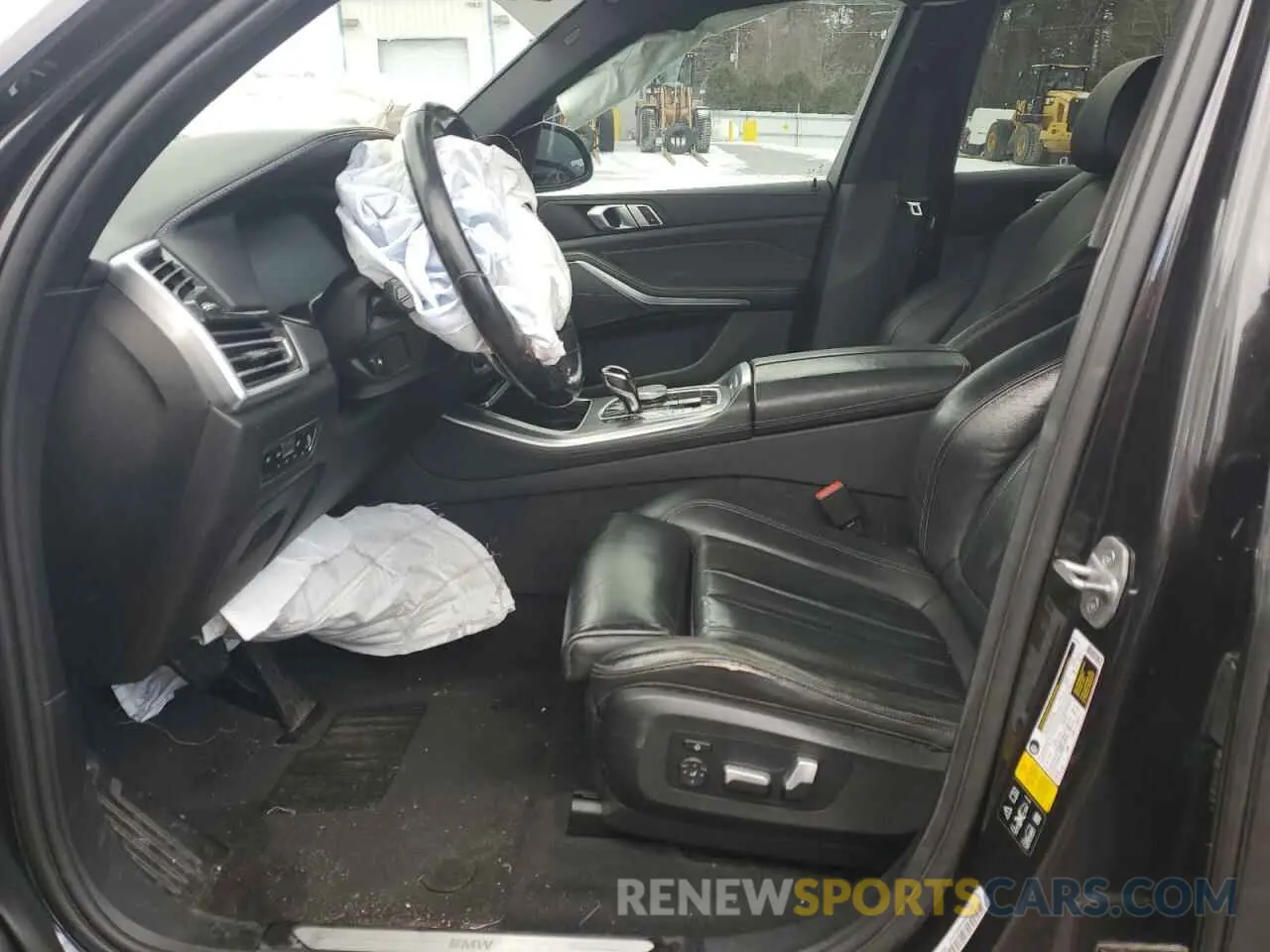 7 Photograph of a damaged car 5UXCR6C58KLL37660 BMW X5 2019