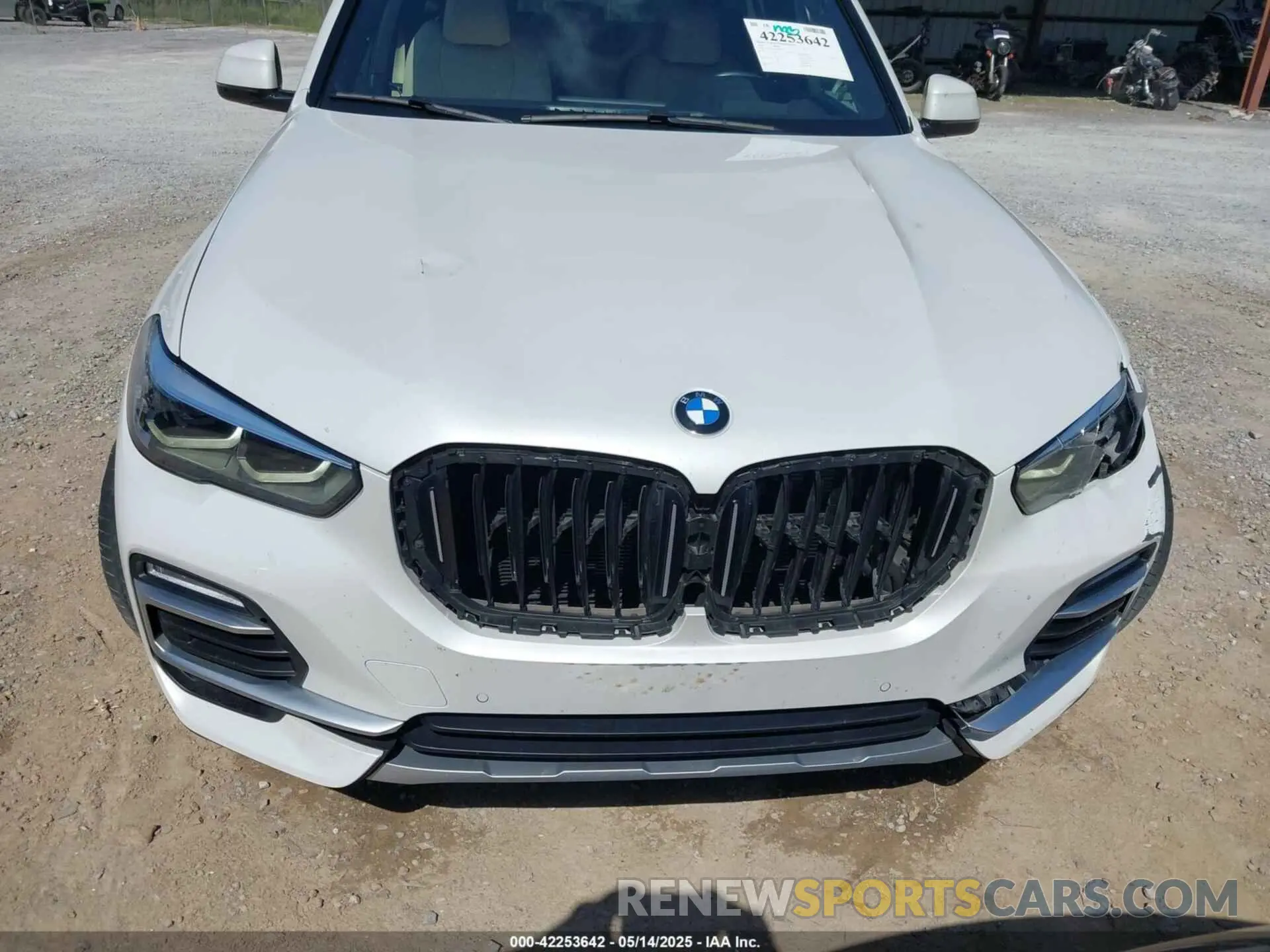 12 Photograph of a damaged car 5UXCR6C58KLL60811 BMW X5 2019