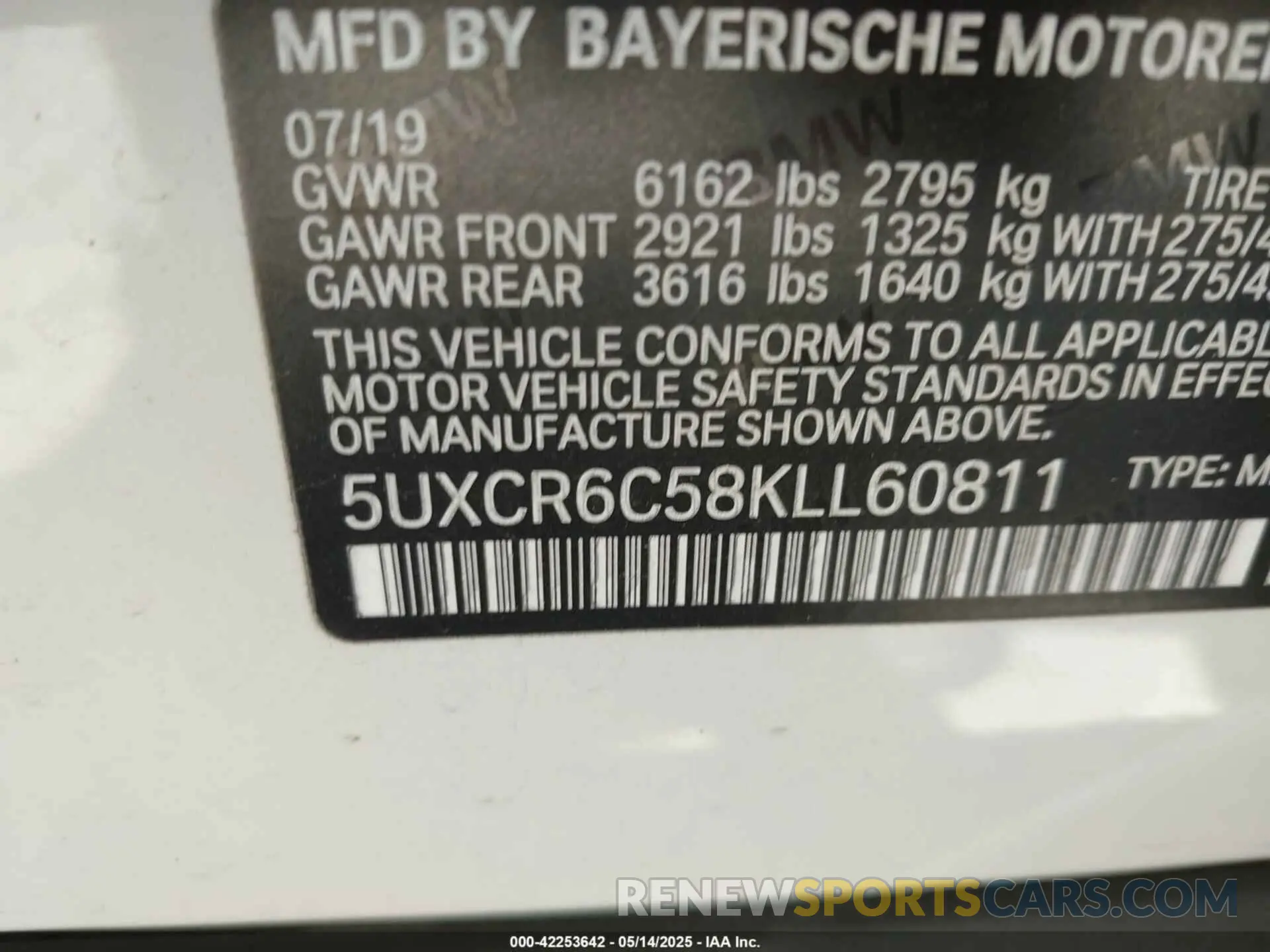 9 Photograph of a damaged car 5UXCR6C58KLL60811 BMW X5 2019
