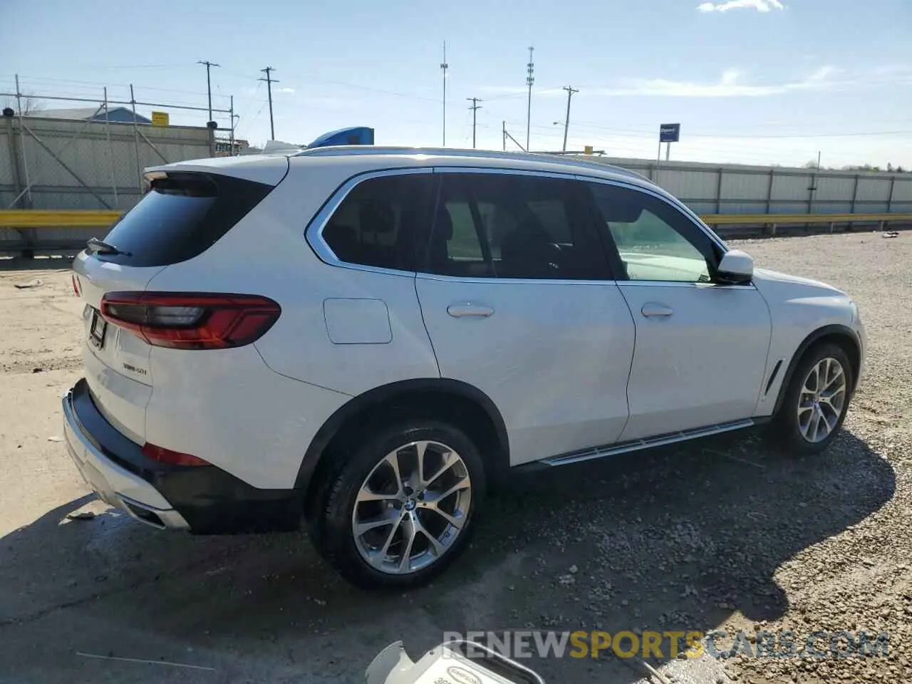 3 Photograph of a damaged car 5UXCR6C59KLK82555 BMW X5 2019