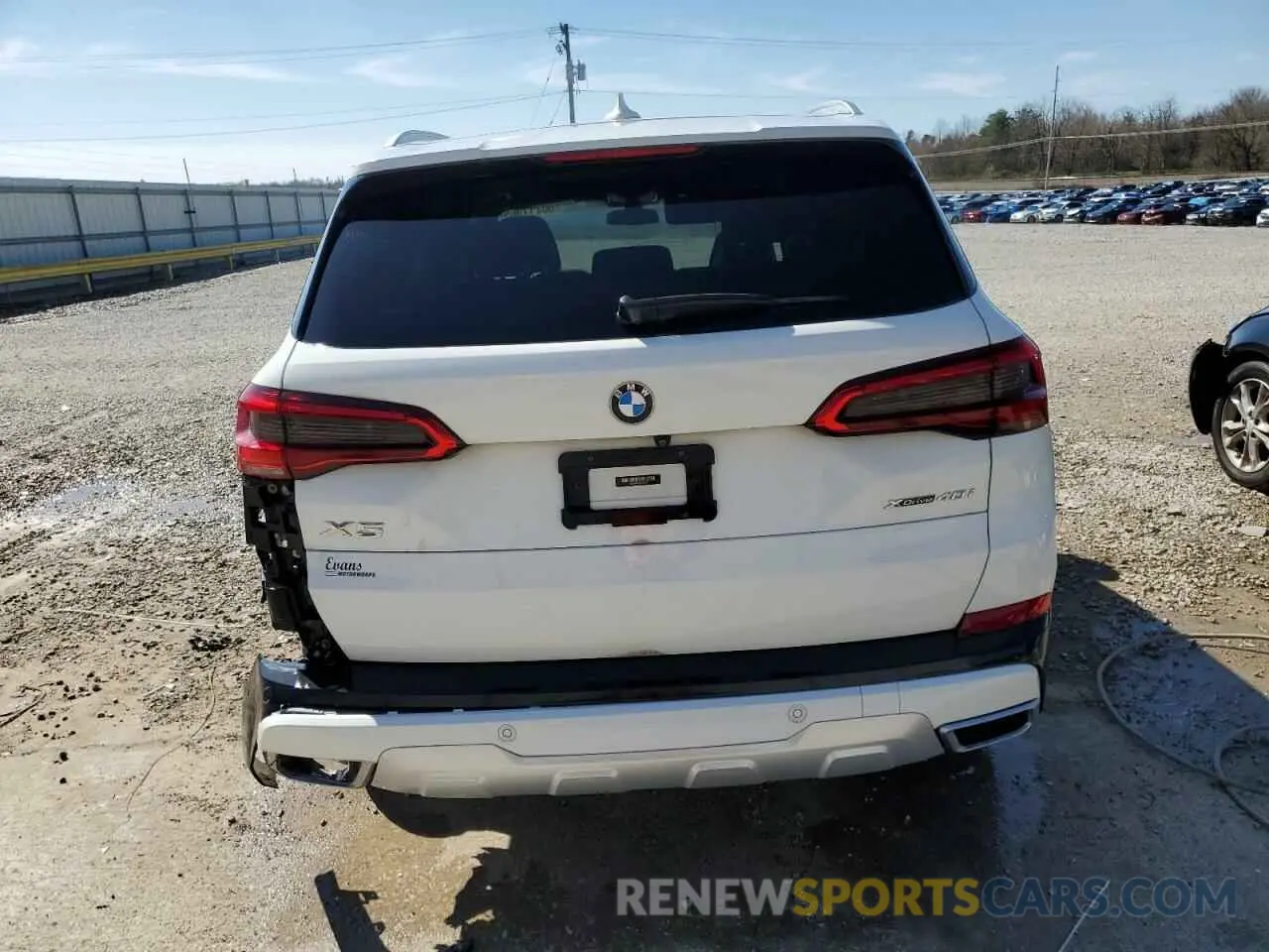 6 Photograph of a damaged car 5UXCR6C59KLK82555 BMW X5 2019