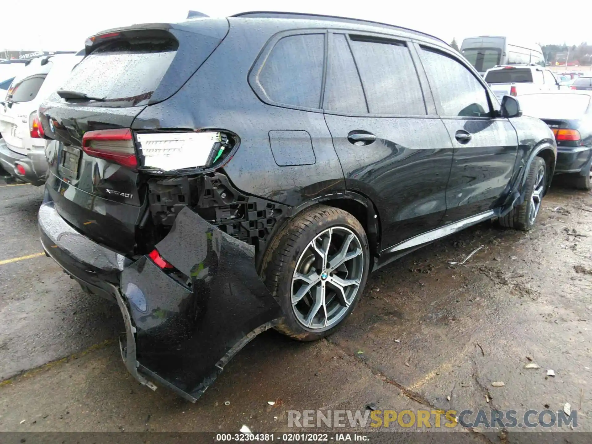 4 Photograph of a damaged car 5UXCR6C59KLK85066 BMW X5 2019