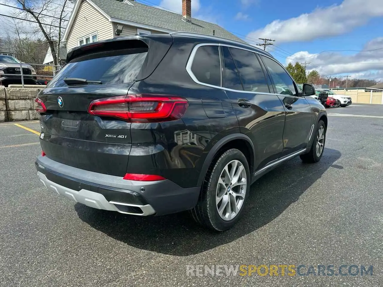 3 Photograph of a damaged car 5UXCR6C59KLL00813 BMW X5 2019
