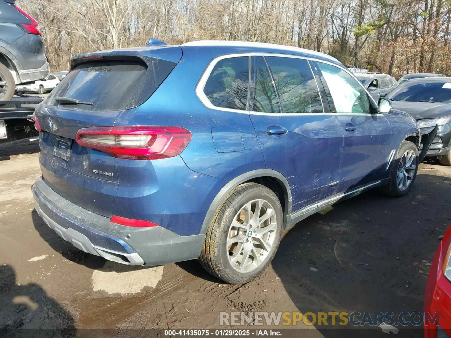 4 Photograph of a damaged car 5UXCR6C59KLL01086 BMW X5 2019