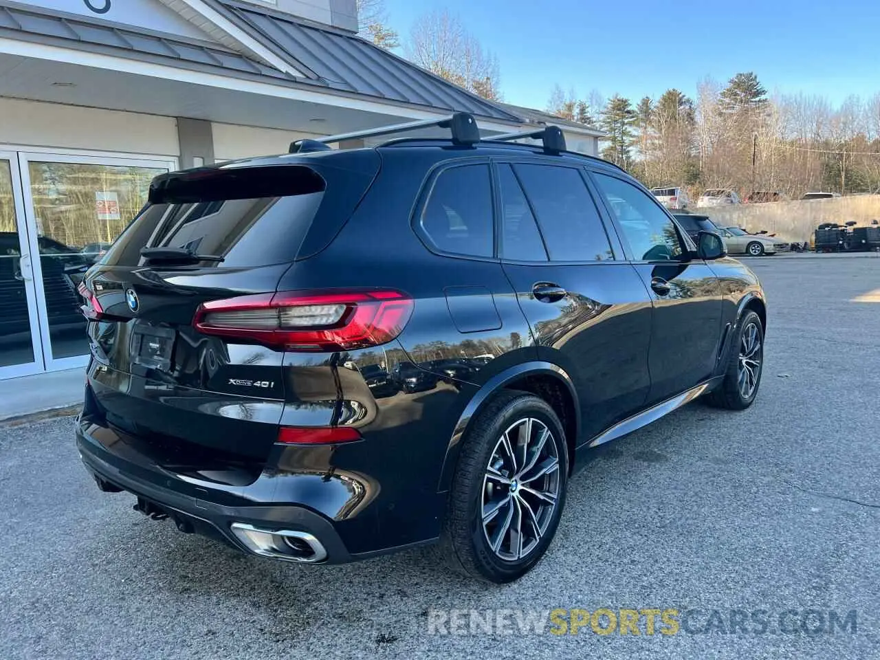 4 Photograph of a damaged car 5UXCR6C59KLL06000 BMW X5 2019
