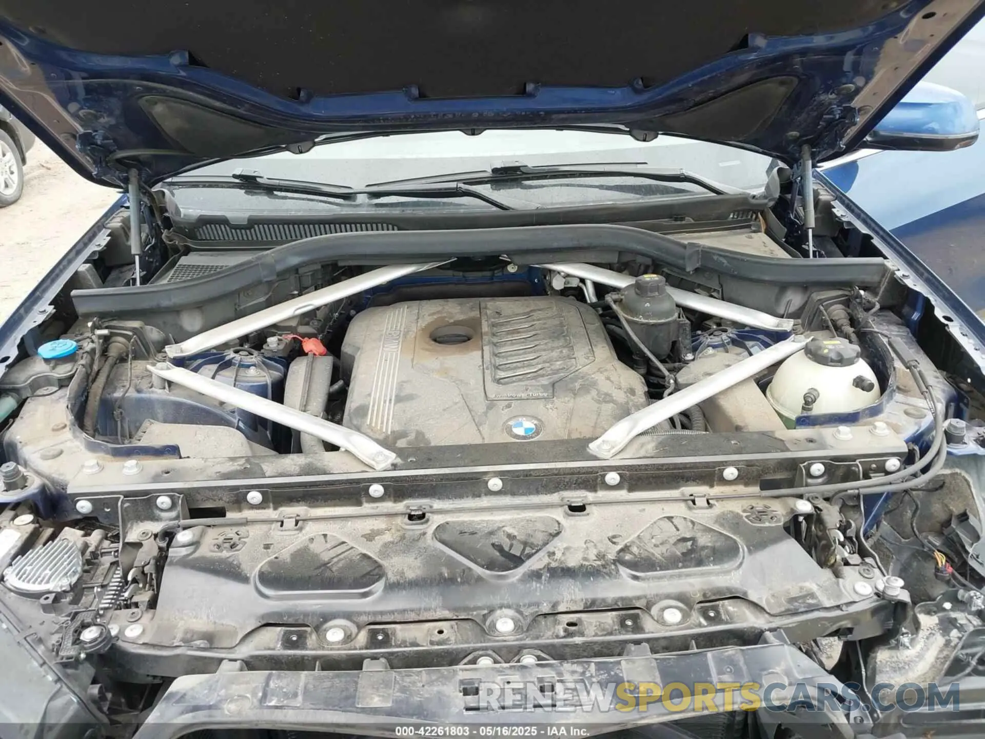 10 Photograph of a damaged car 5UXCR6C59KLL11200 BMW X5 2019