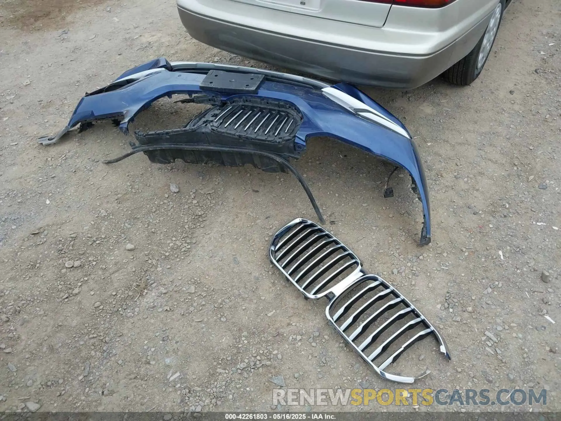 12 Photograph of a damaged car 5UXCR6C59KLL11200 BMW X5 2019