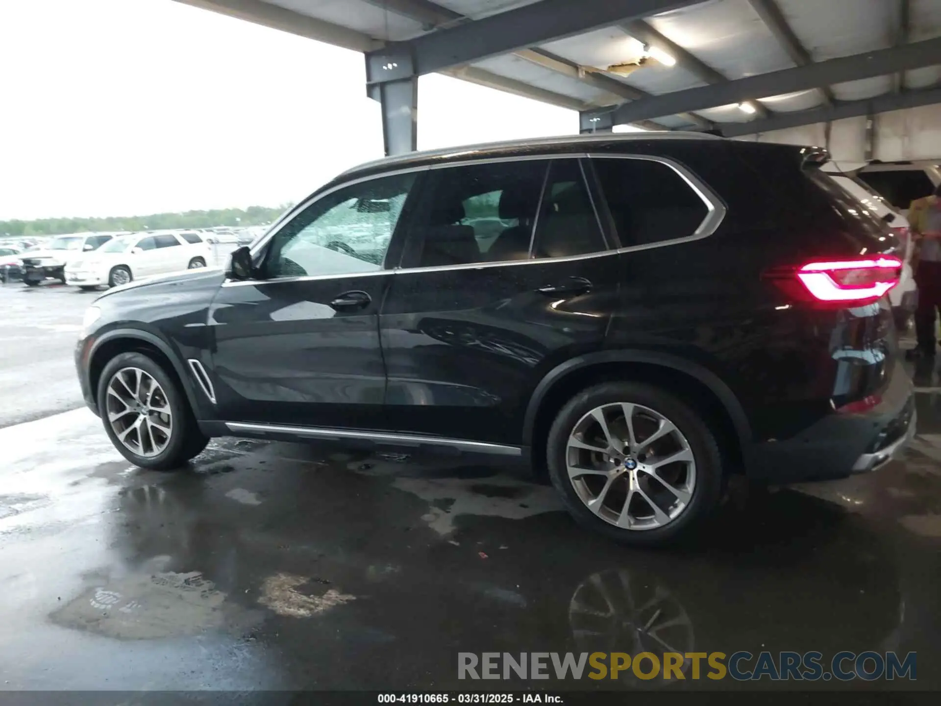 14 Photograph of a damaged car 5UXCR6C59KLL12458 BMW X5 2019