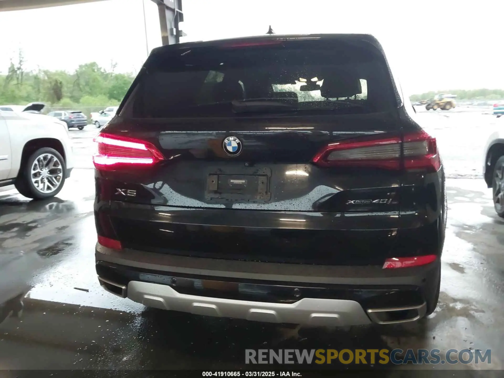 16 Photograph of a damaged car 5UXCR6C59KLL12458 BMW X5 2019