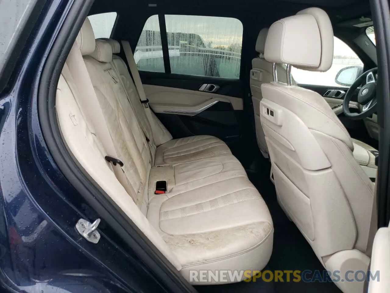 6 Photograph of a damaged car 5UXCR6C59KLL26456 BMW X5 2019