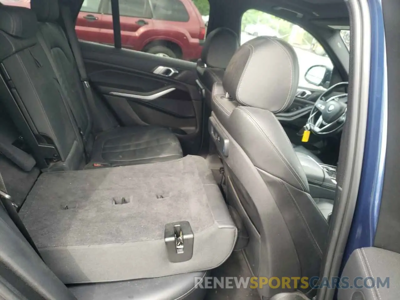 11 Photograph of a damaged car 5UXCR6C59KLL51308 BMW X5 2019