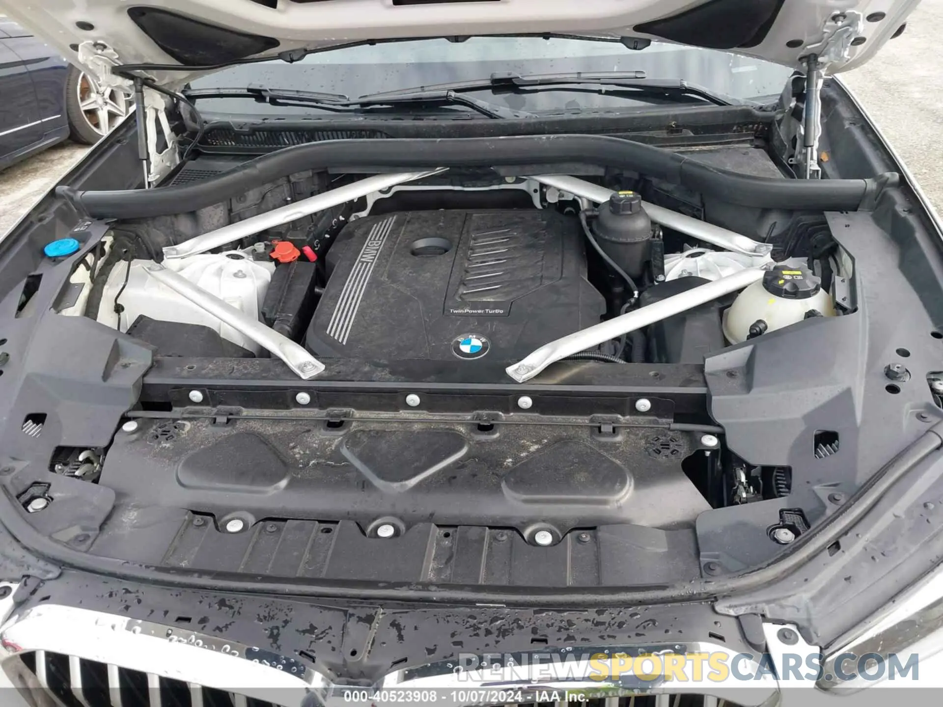 10 Photograph of a damaged car 5UXCR6C59KLL61613 BMW X5 2019