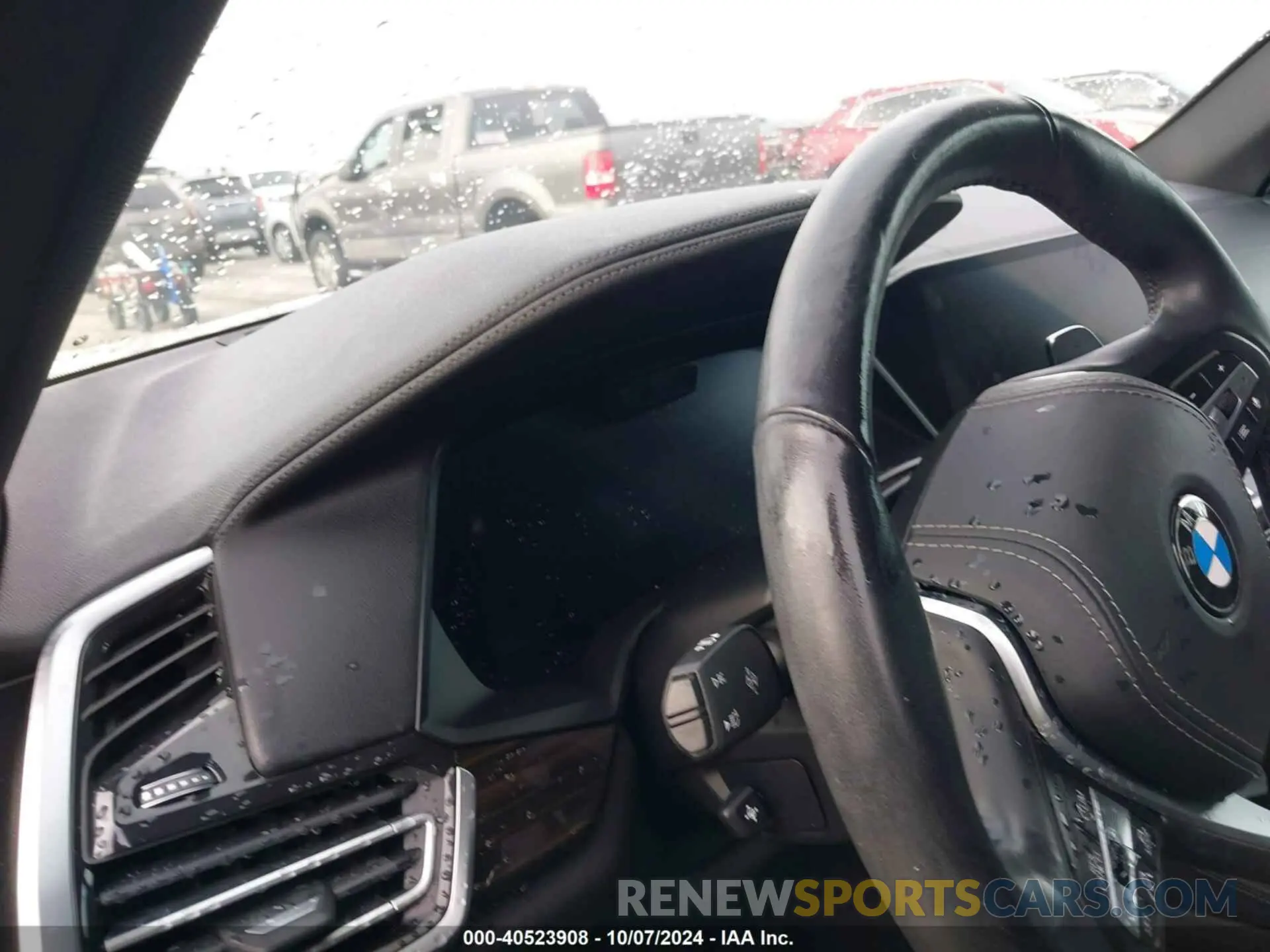 15 Photograph of a damaged car 5UXCR6C59KLL61613 BMW X5 2019