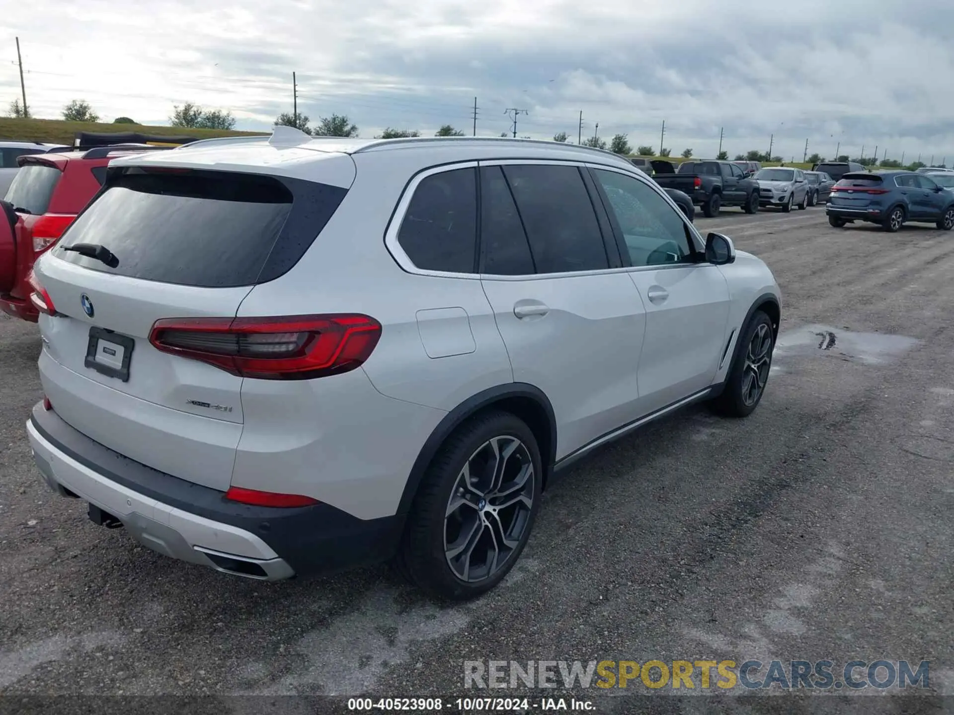 4 Photograph of a damaged car 5UXCR6C59KLL61613 BMW X5 2019