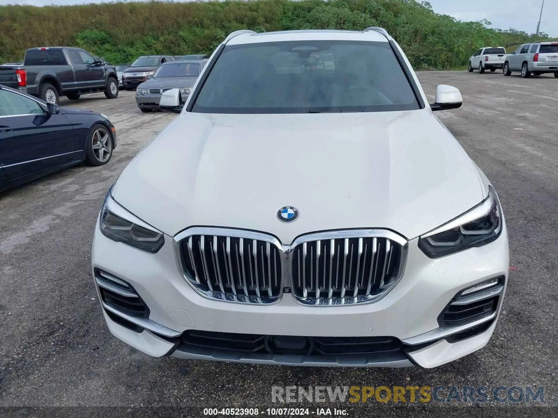 6 Photograph of a damaged car 5UXCR6C59KLL61613 BMW X5 2019