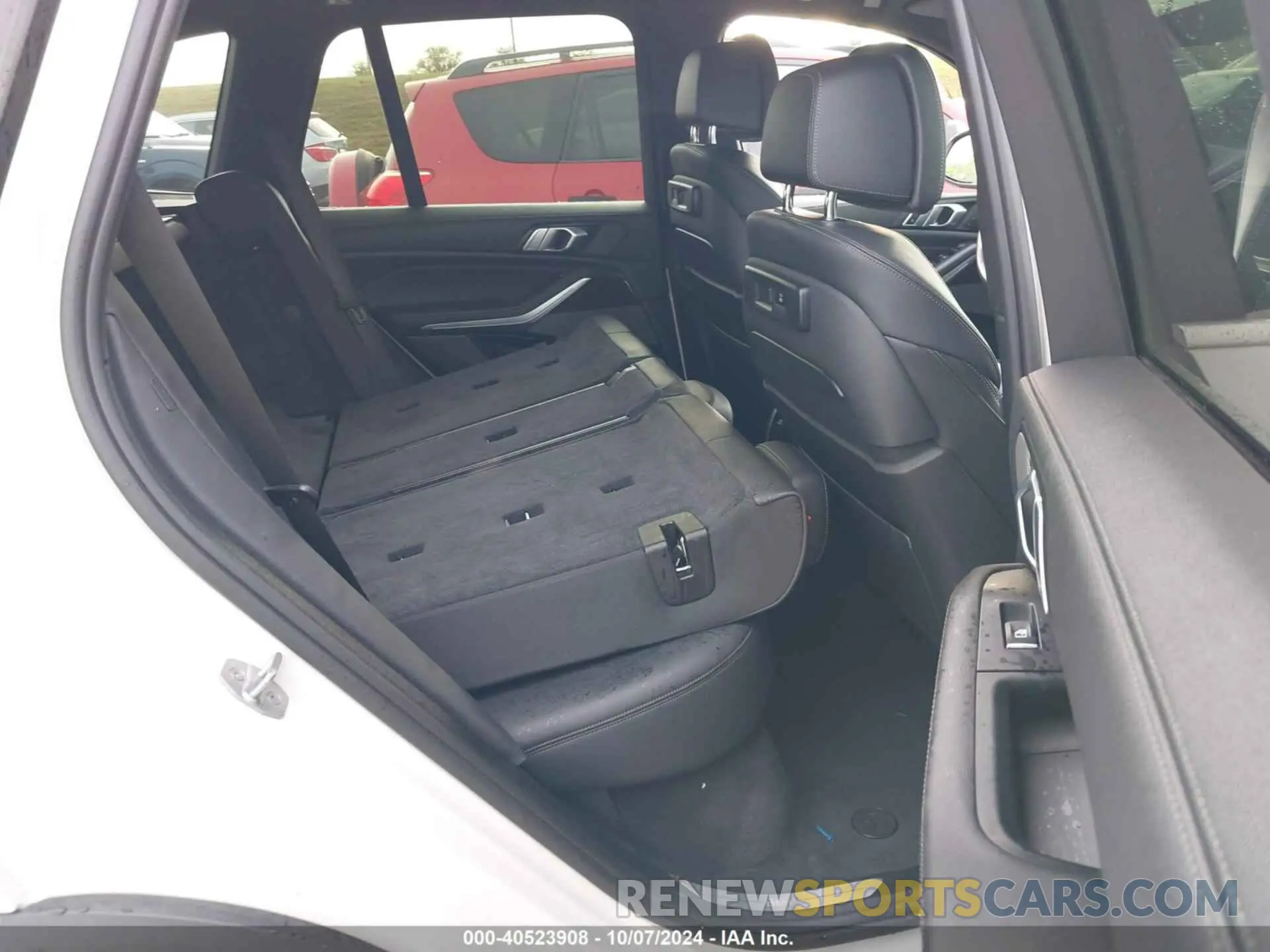 8 Photograph of a damaged car 5UXCR6C59KLL61613 BMW X5 2019