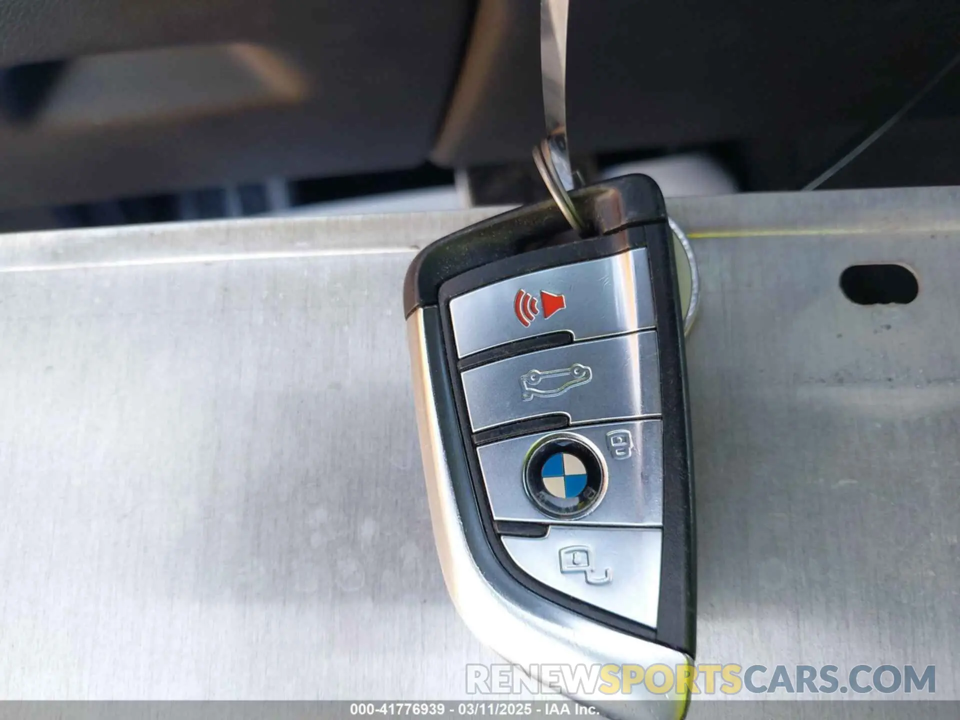 11 Photograph of a damaged car 5UXCR6C5XKLK79812 BMW X5 2019