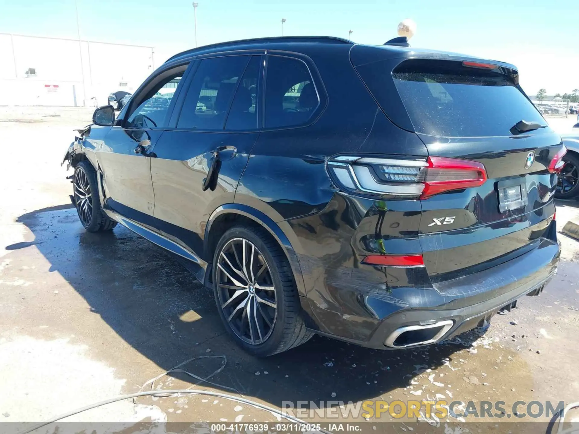 3 Photograph of a damaged car 5UXCR6C5XKLK79812 BMW X5 2019