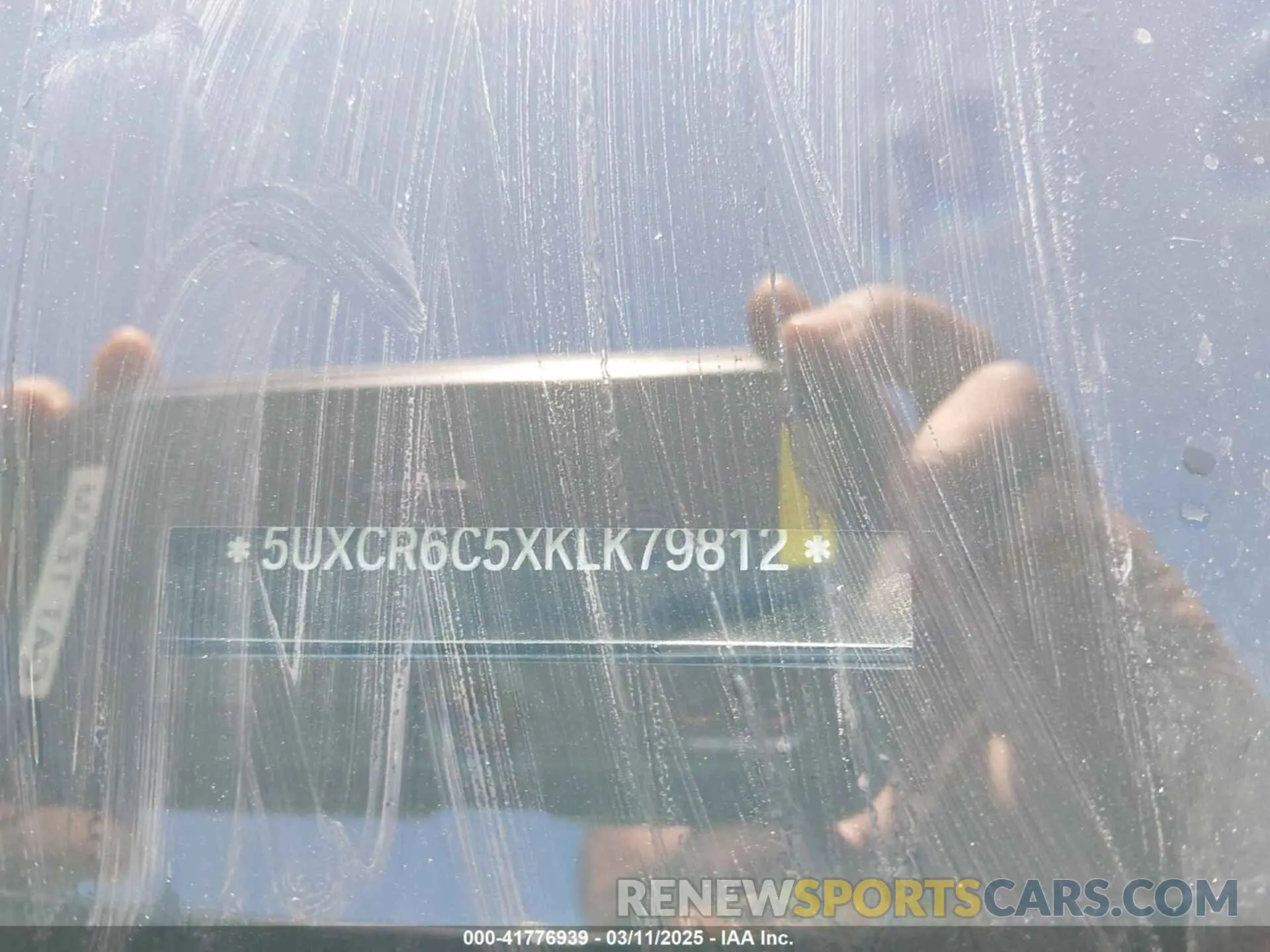9 Photograph of a damaged car 5UXCR6C5XKLK79812 BMW X5 2019