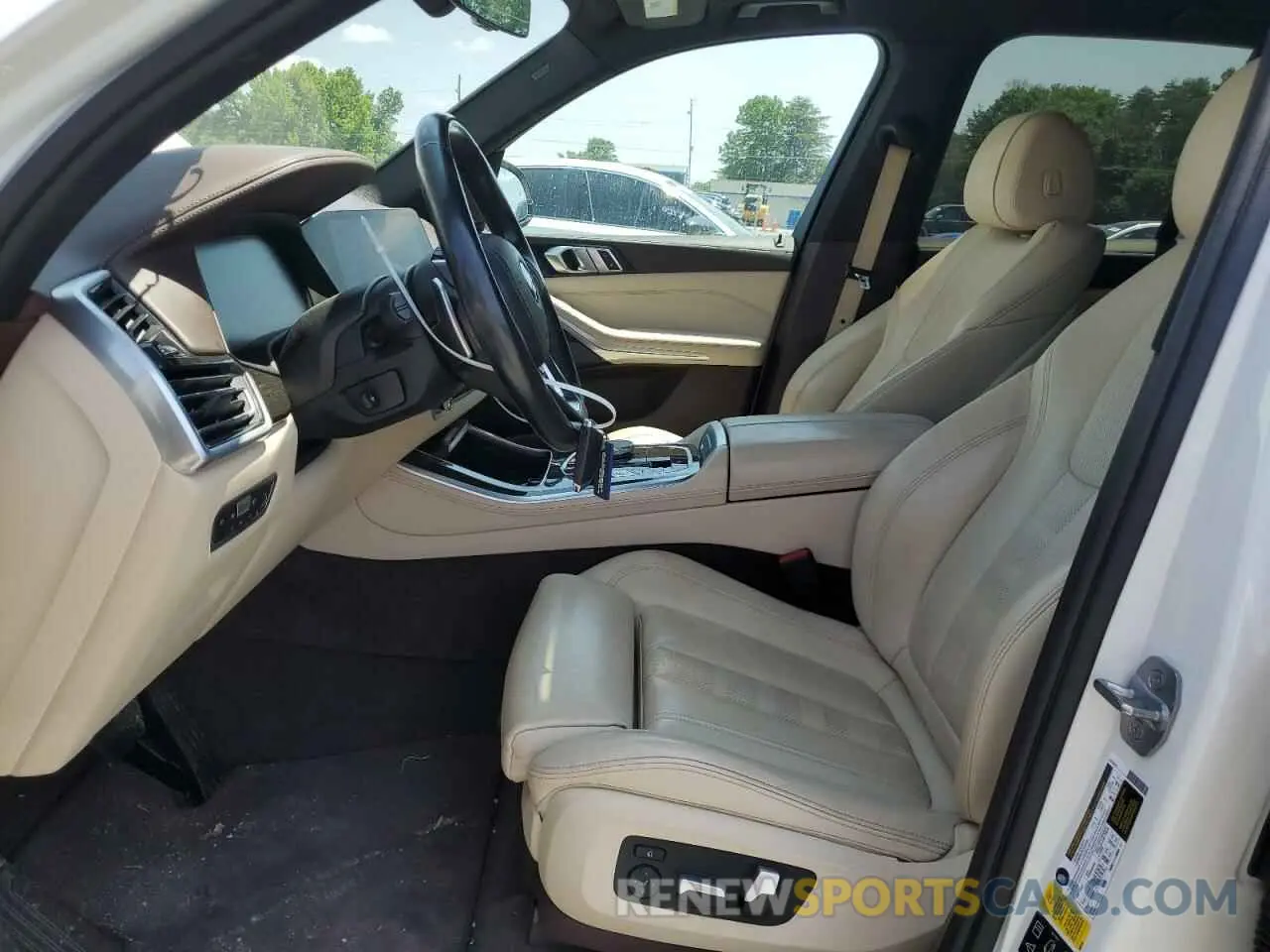 7 Photograph of a damaged car 5UXCR6C5XKLL61071 BMW X5 2019