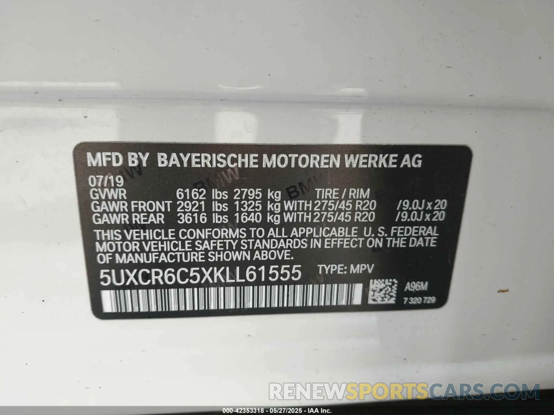 9 Photograph of a damaged car 5UXCR6C5XKLL61555 BMW X5 2019