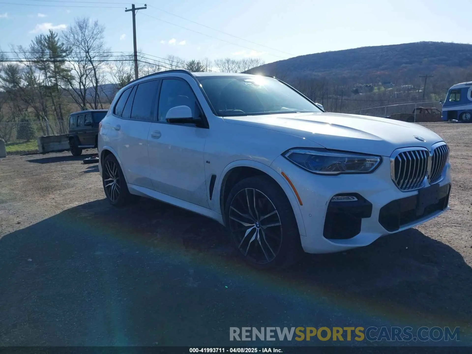1 Photograph of a damaged car 5UXJU2C50KLN49631 BMW X5 2019