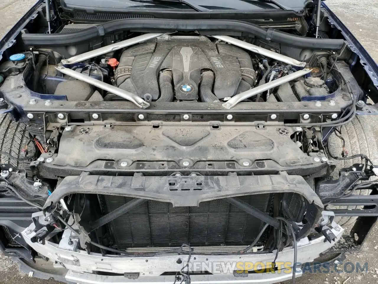 12 Photograph of a damaged car 5UXJU2C50KLN64498 BMW X5 2019