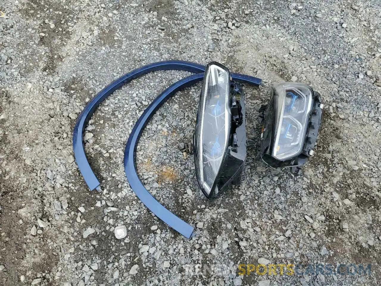 13 Photograph of a damaged car 5UXJU2C50KLN64498 BMW X5 2019