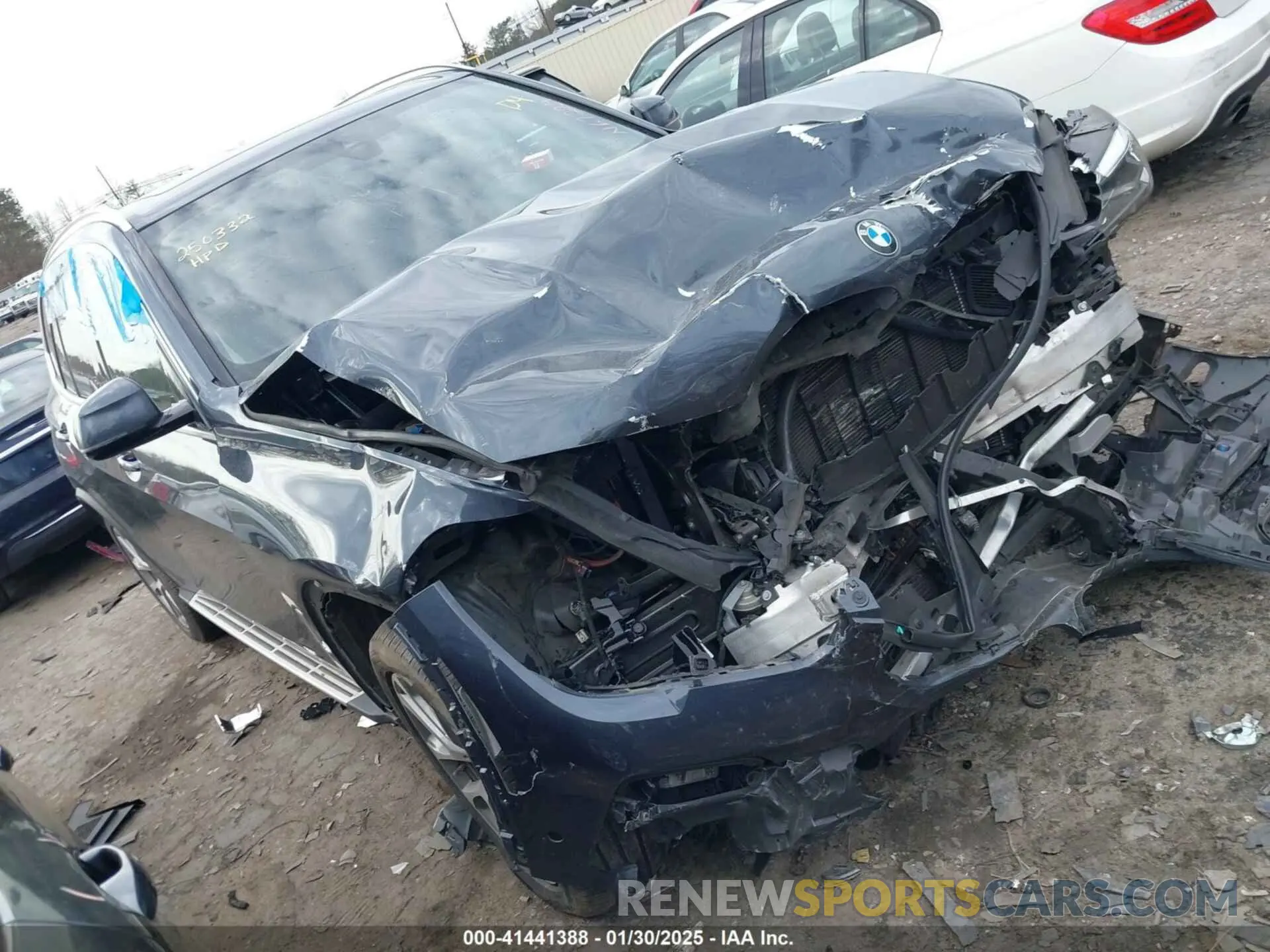 1 Photograph of a damaged car 5UXJU2C50KLN67224 BMW X5 2019