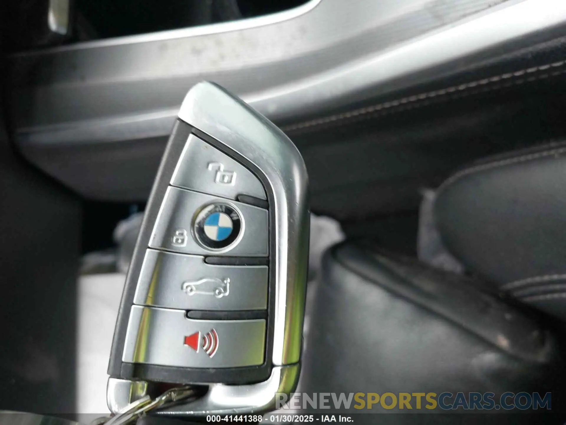 11 Photograph of a damaged car 5UXJU2C50KLN67224 BMW X5 2019