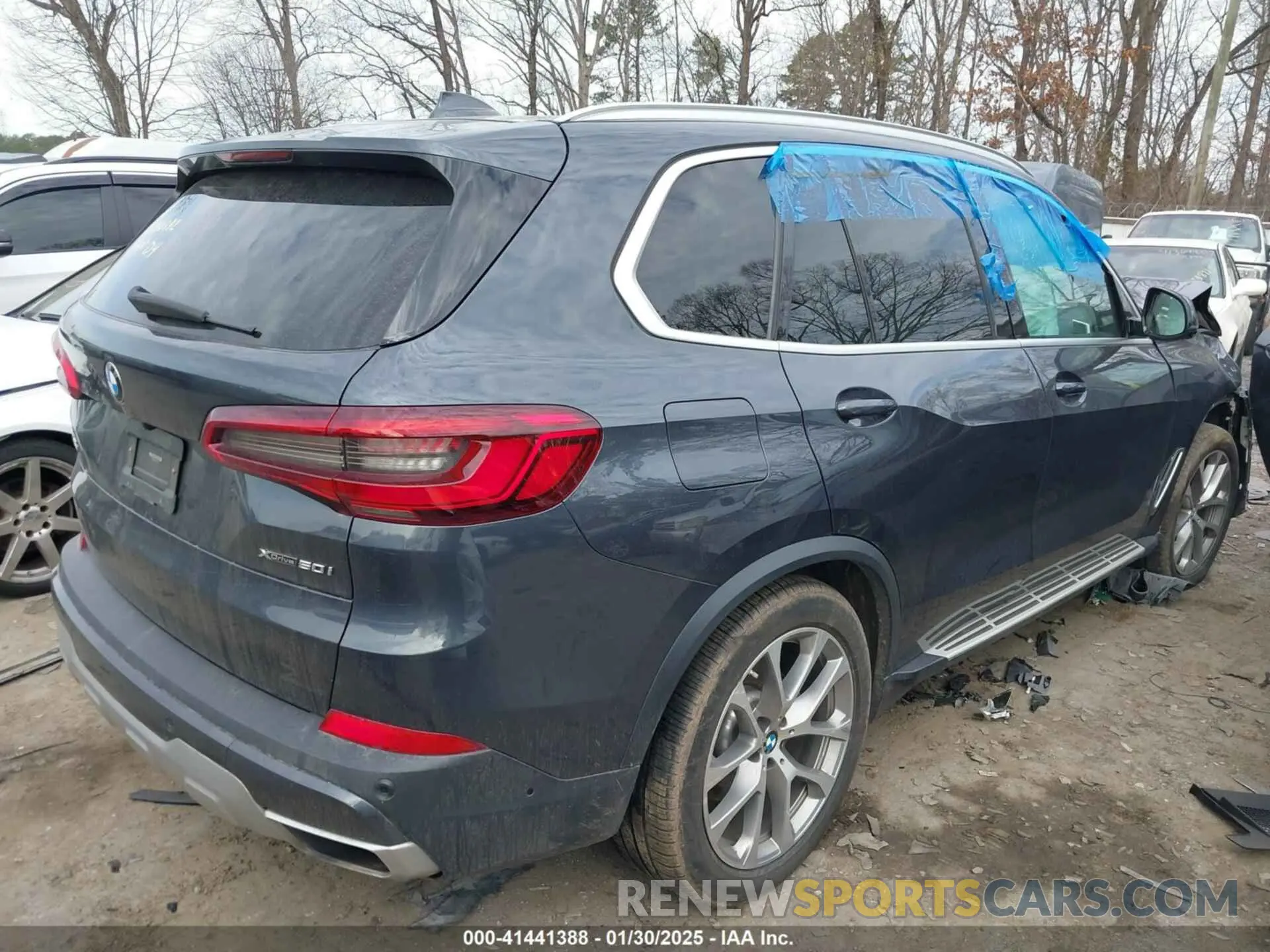 4 Photograph of a damaged car 5UXJU2C50KLN67224 BMW X5 2019