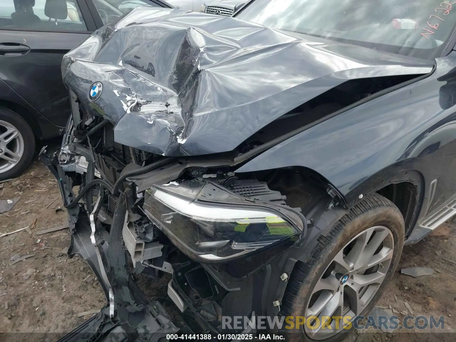 6 Photograph of a damaged car 5UXJU2C50KLN67224 BMW X5 2019