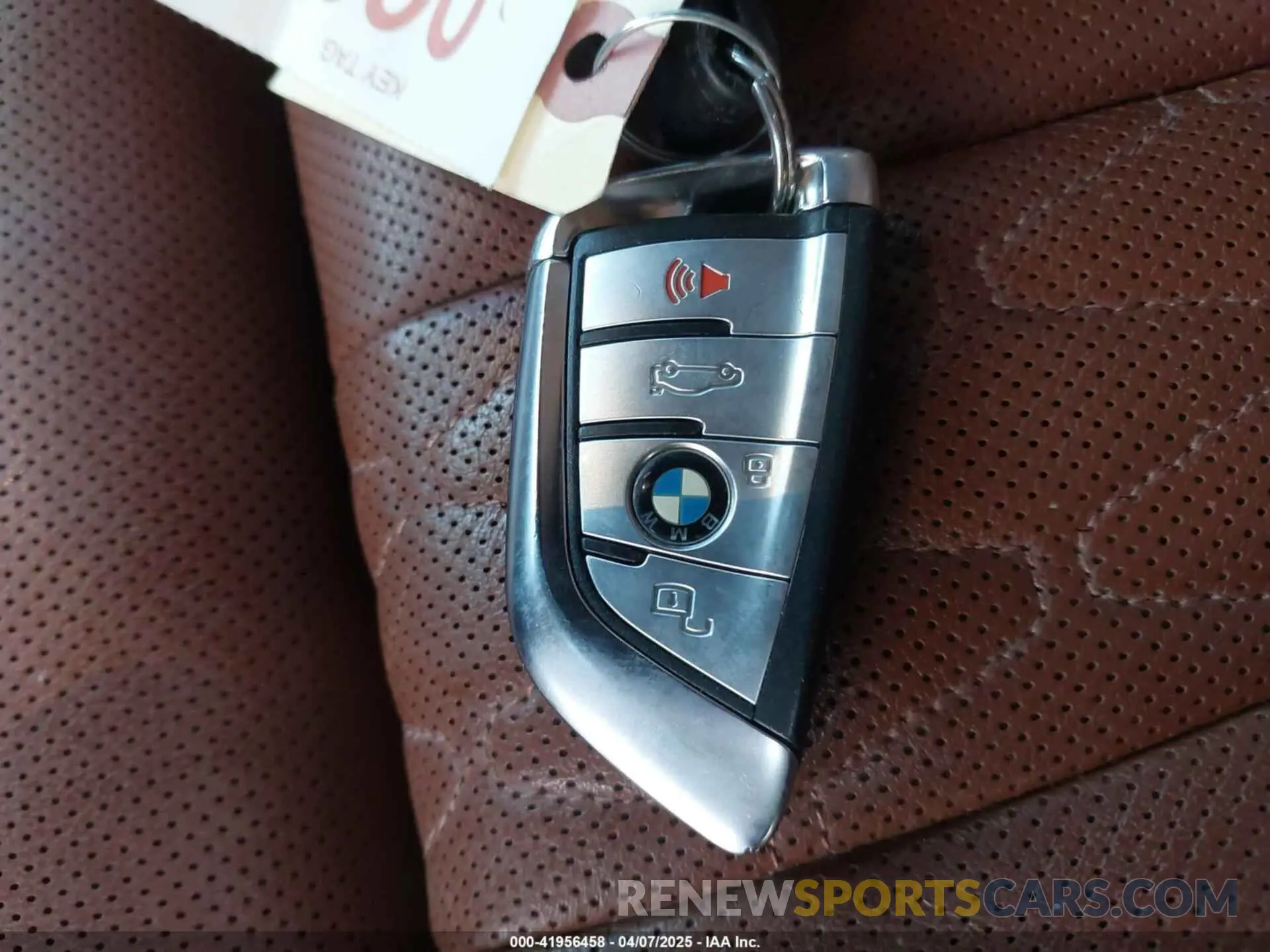 11 Photograph of a damaged car 5UXJU2C50KLN67353 BMW X5 2019