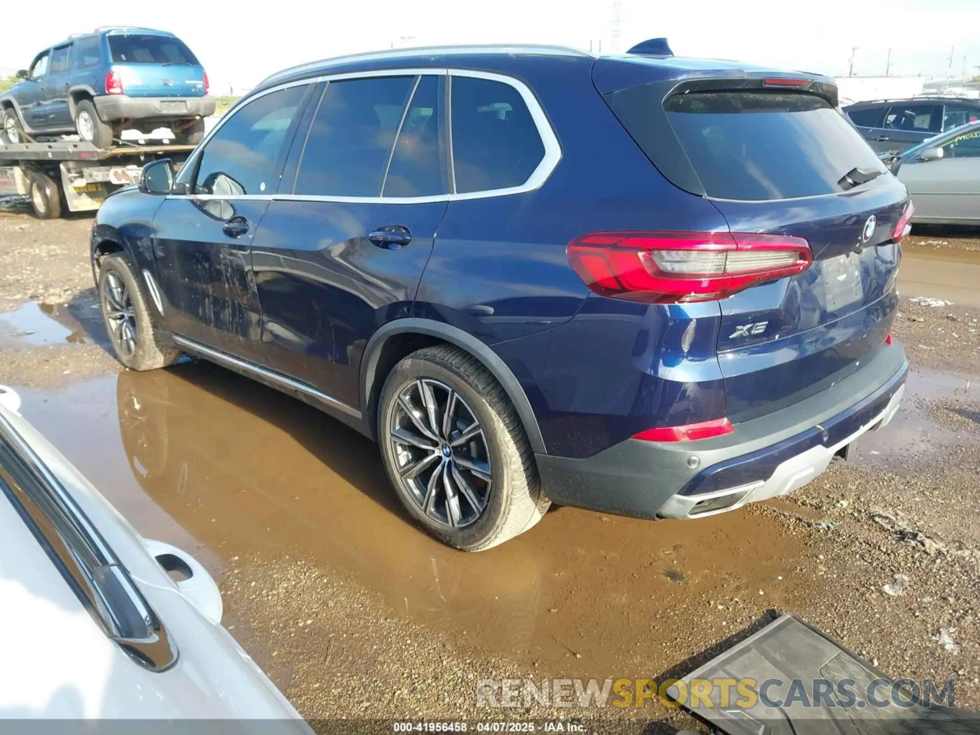 3 Photograph of a damaged car 5UXJU2C50KLN67353 BMW X5 2019