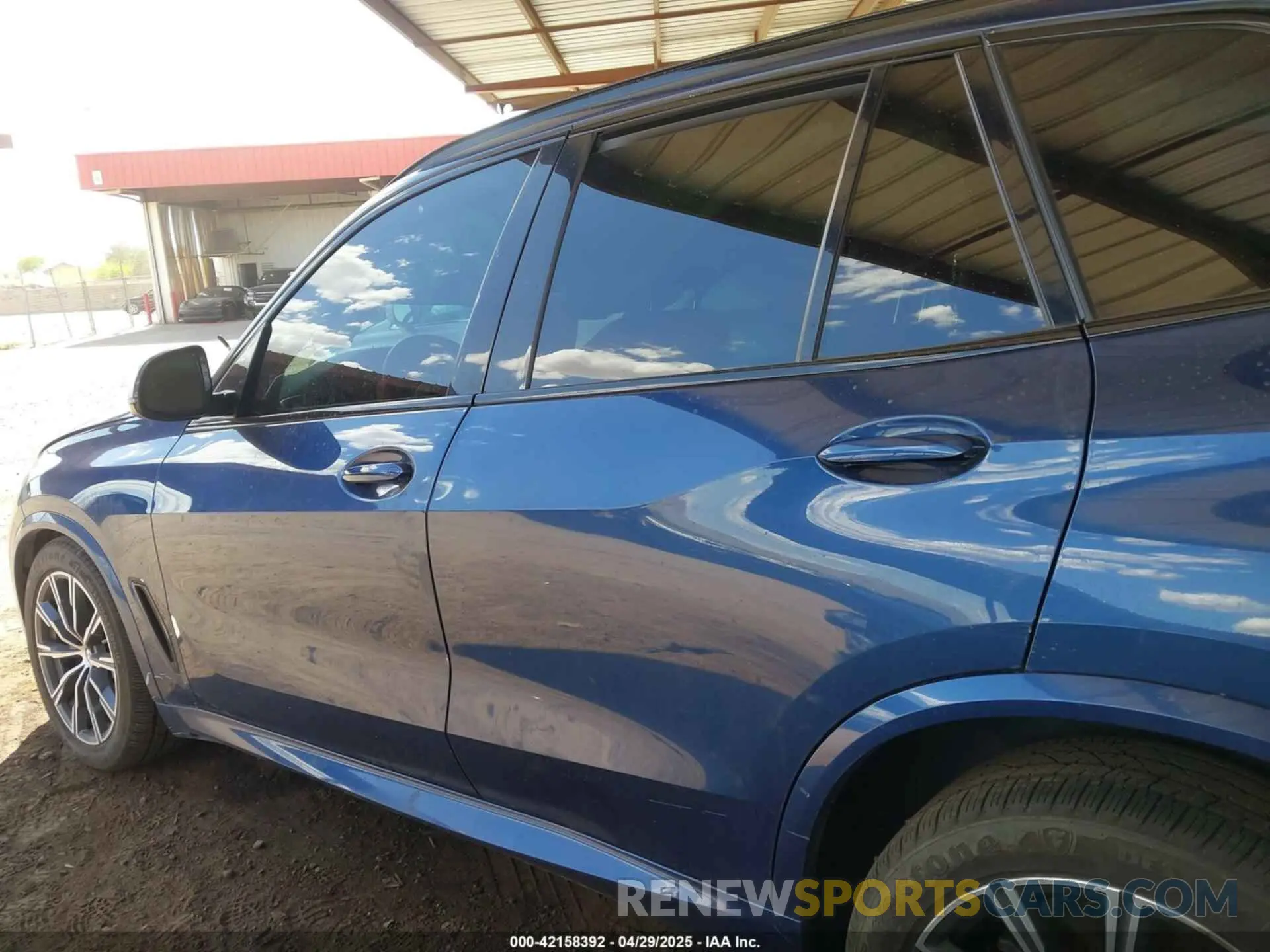 14 Photograph of a damaged car 5UXJU2C54KLN65119 BMW X5 2019