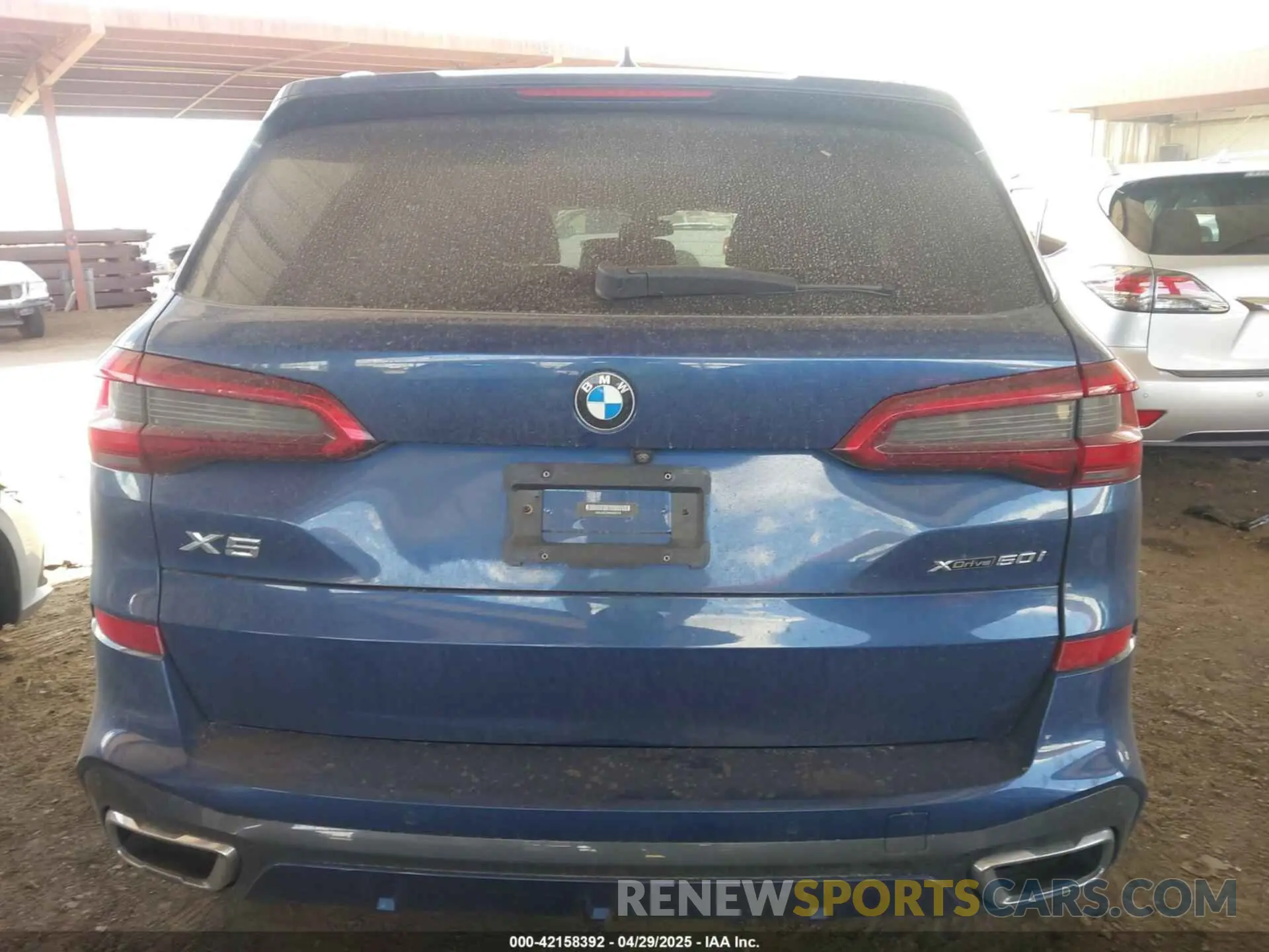 16 Photograph of a damaged car 5UXJU2C54KLN65119 BMW X5 2019