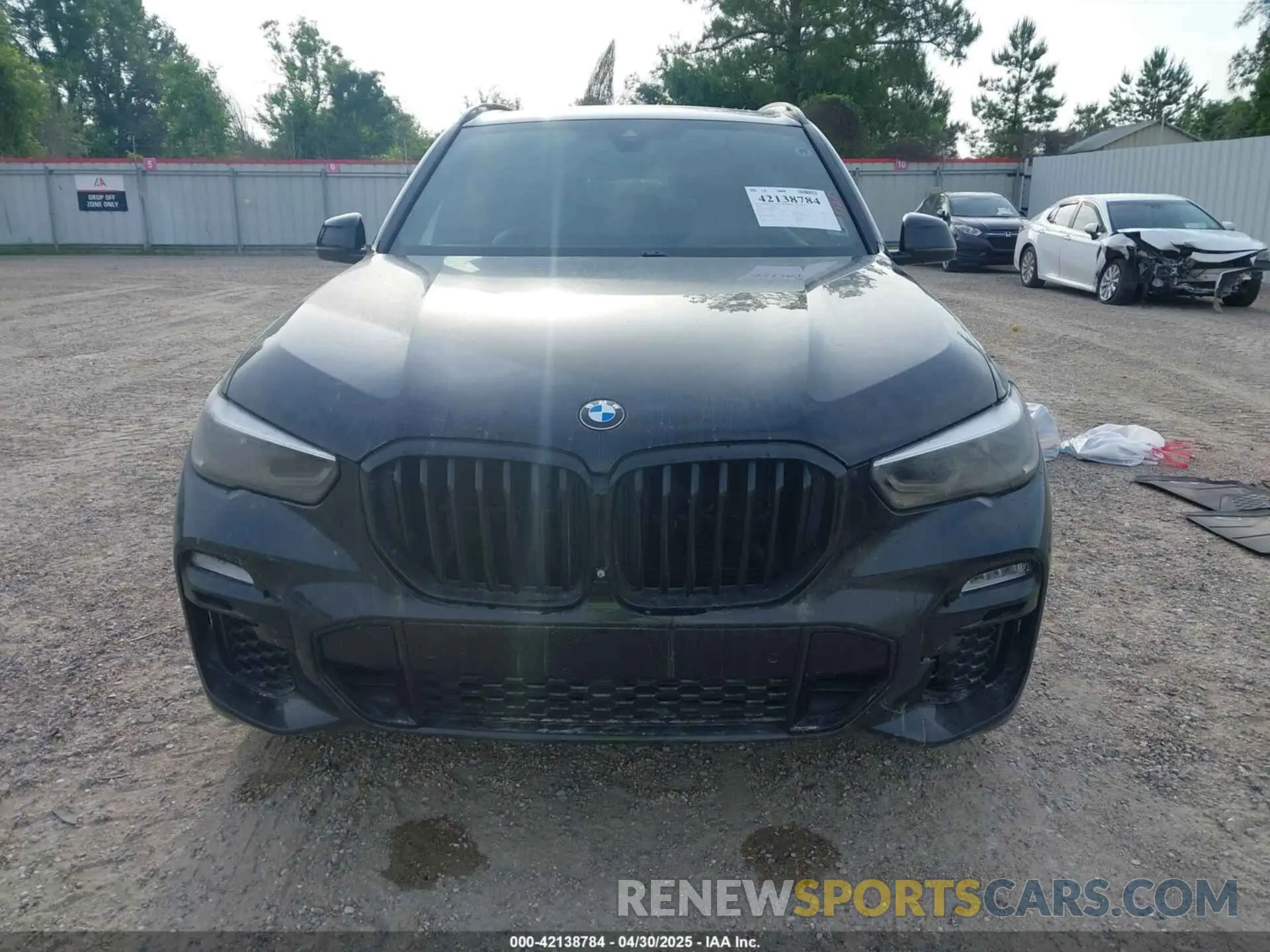12 Photograph of a damaged car 5UXJU2C54KLN65122 BMW X5 2019