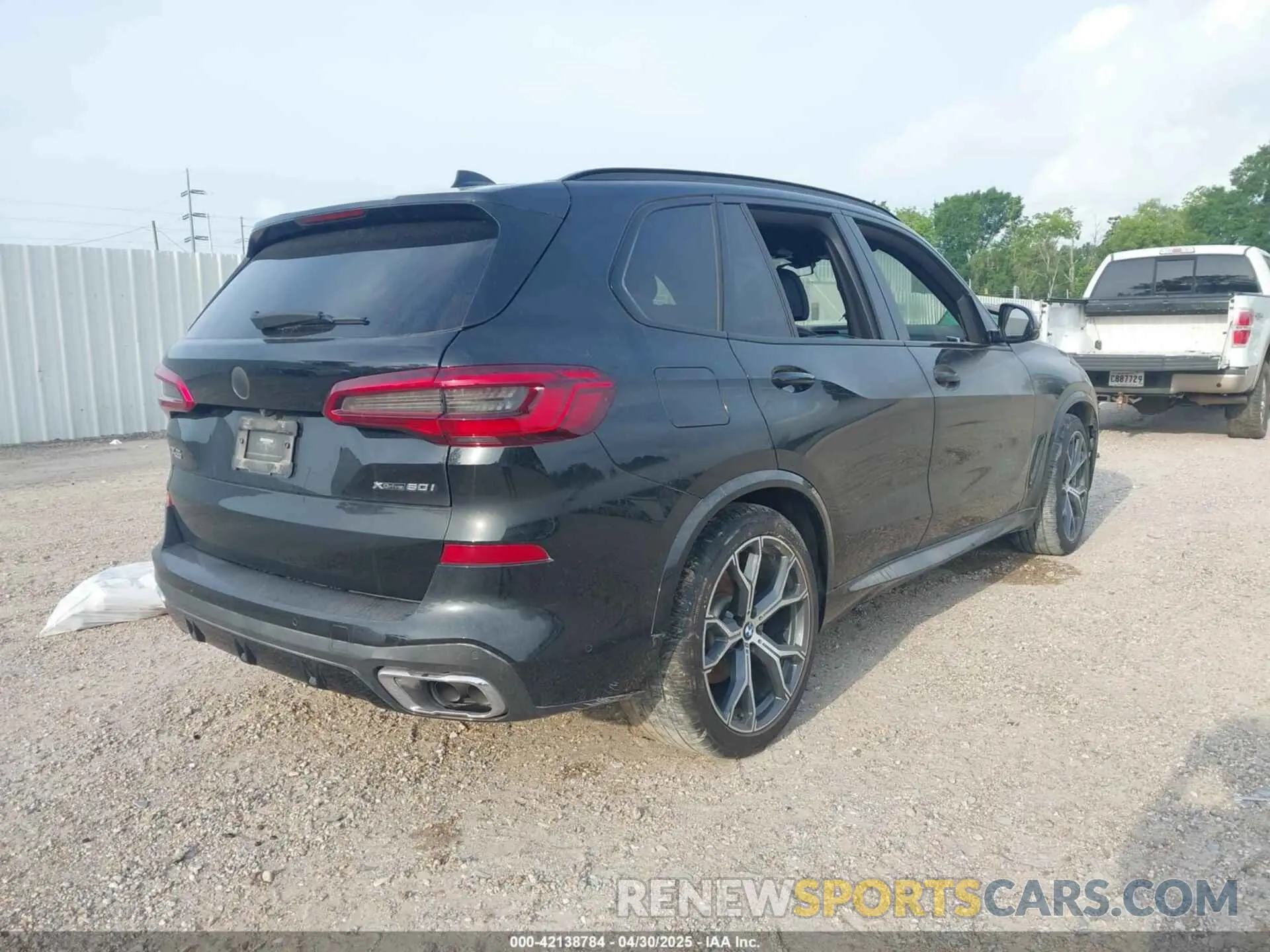 4 Photograph of a damaged car 5UXJU2C54KLN65122 BMW X5 2019