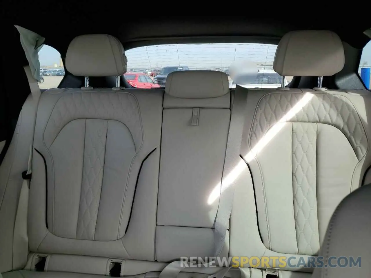 10 Photograph of a damaged car 5UXJU2C54KLN65654 BMW X5 2019