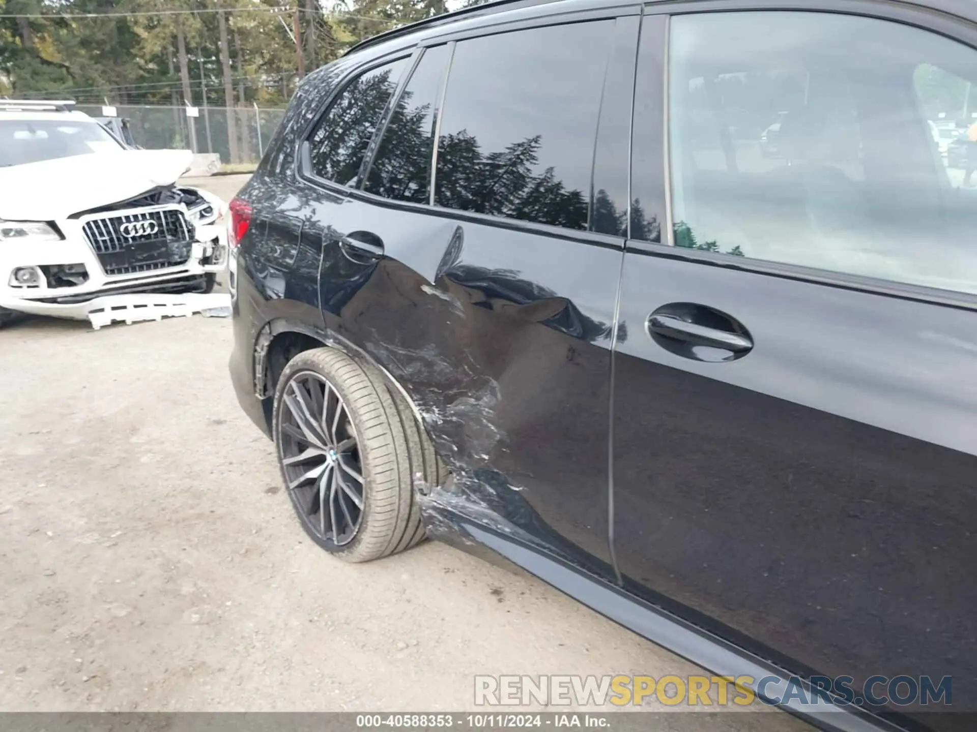 21 Photograph of a damaged car 5UXJU2C56KLN64649 BMW X5 2019
