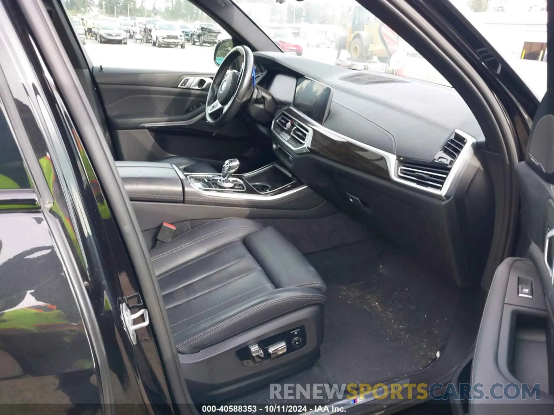 5 Photograph of a damaged car 5UXJU2C56KLN64649 BMW X5 2019