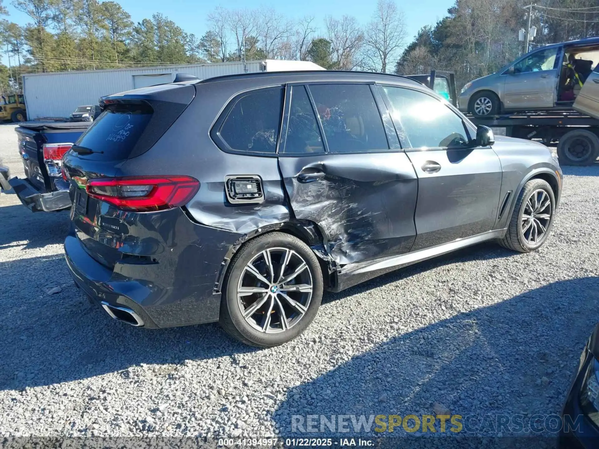 4 Photograph of a damaged car 5UXJU2C56KLN66899 BMW X5 2019