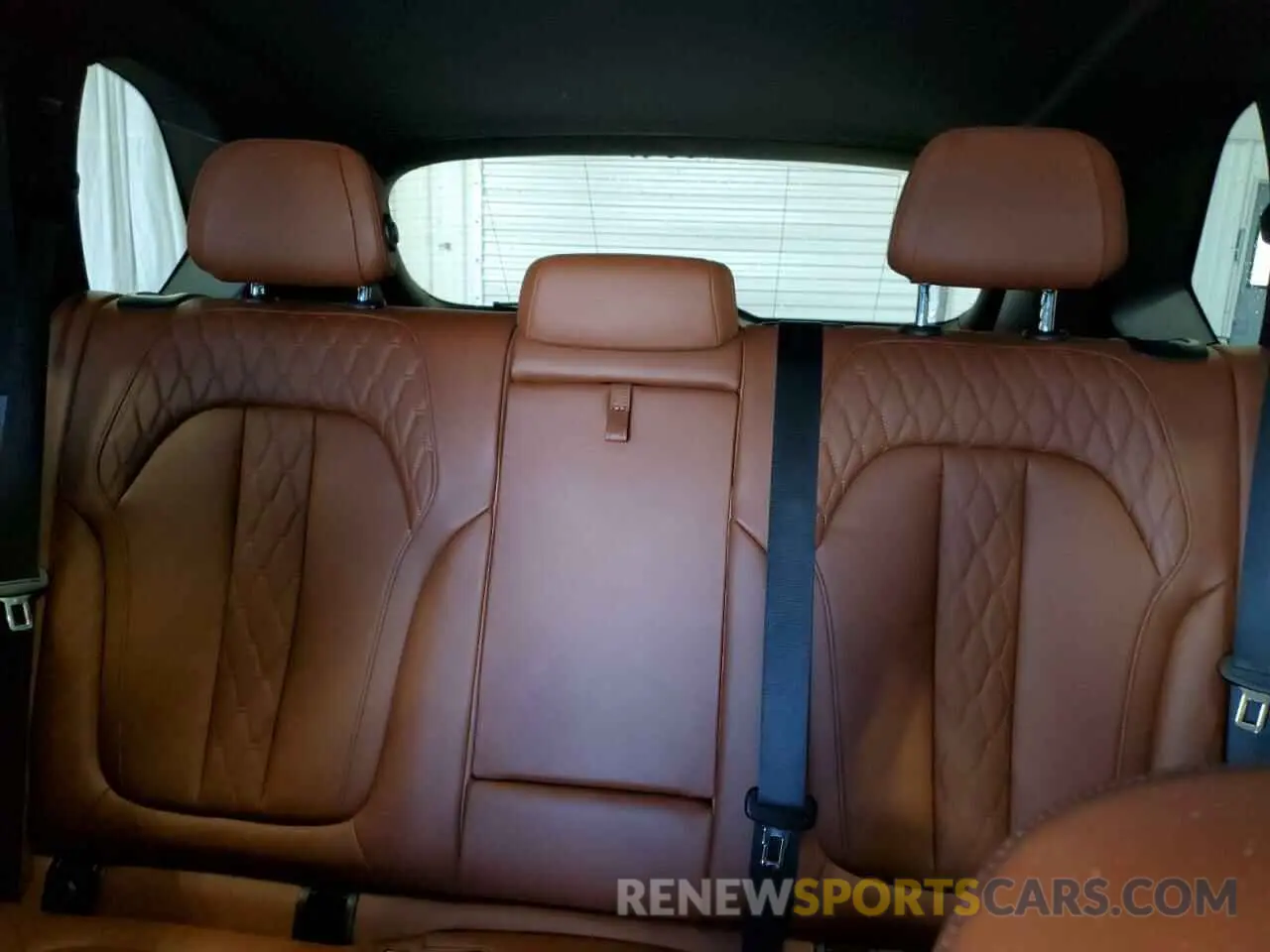10 Photograph of a damaged car 5UXJU2C57KLN67396 BMW X5 2019