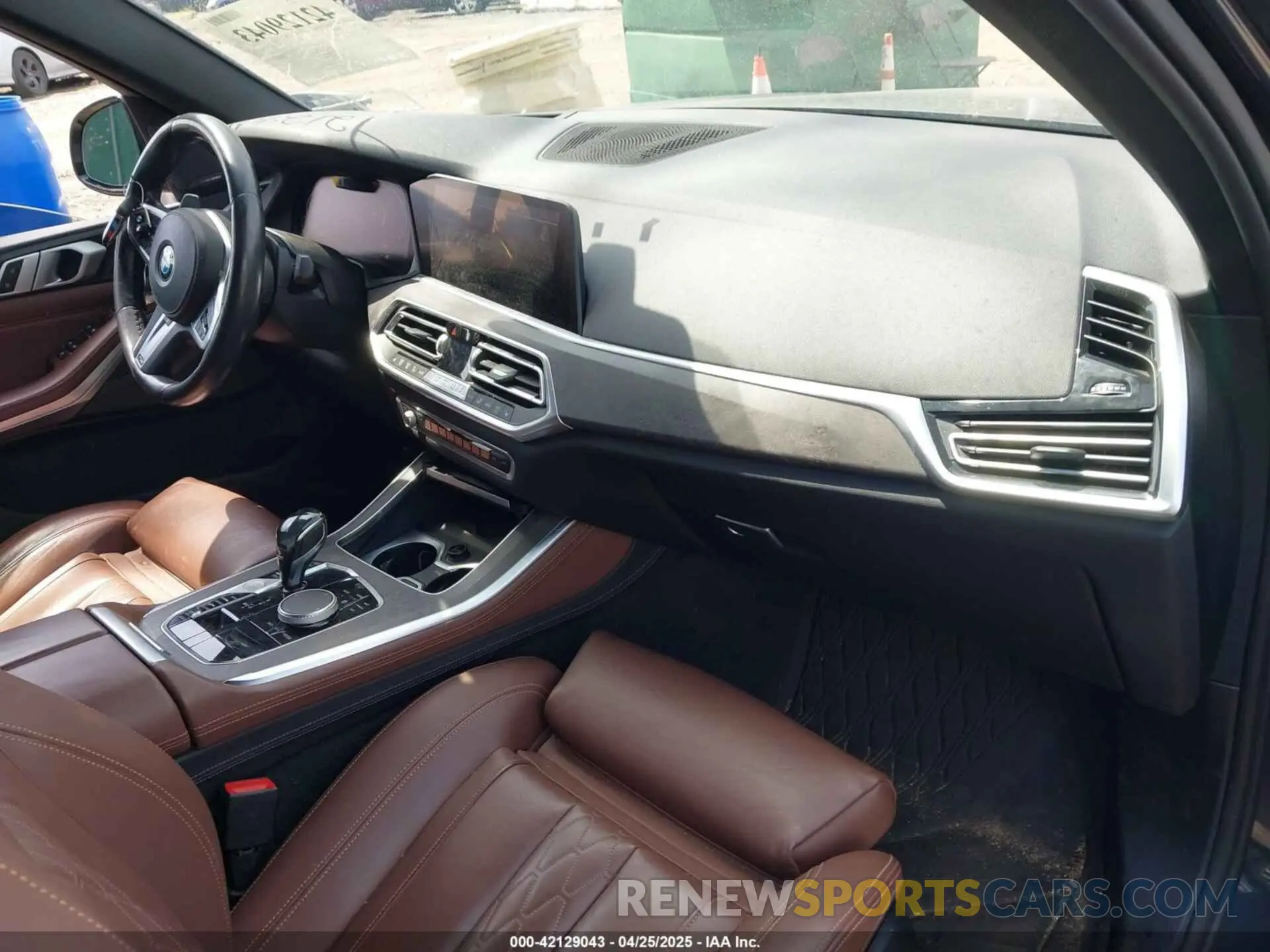 5 Photograph of a damaged car 5UXJU2C59KLN66394 BMW X5 2019