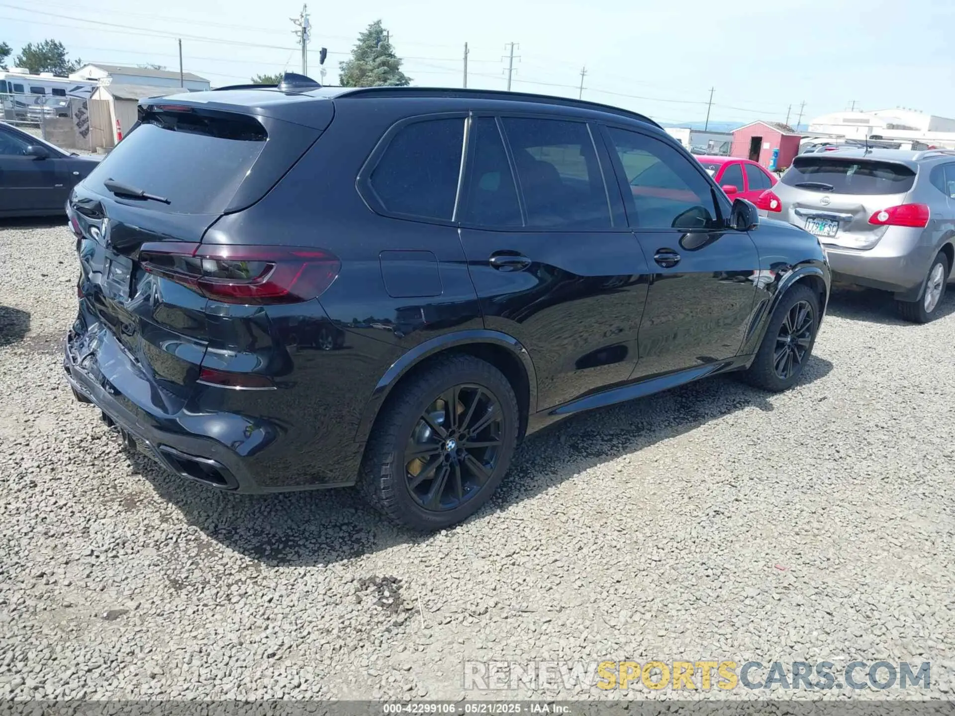 4 Photograph of a damaged car 5UXJU2C5XKLB15431 BMW X5 2019