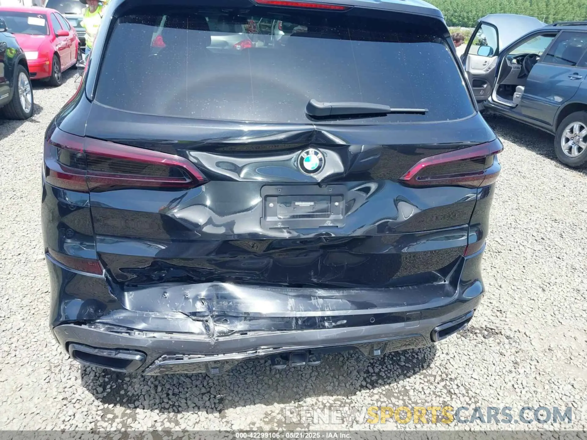 6 Photograph of a damaged car 5UXJU2C5XKLB15431 BMW X5 2019